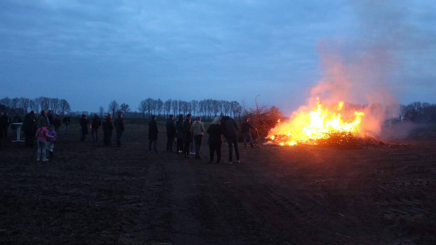 Droge Omstandigheden: Massale Annulering Paasvuren Drenthe Droge Omstandigheden: Massale Annulering Paasvuren Drenthe