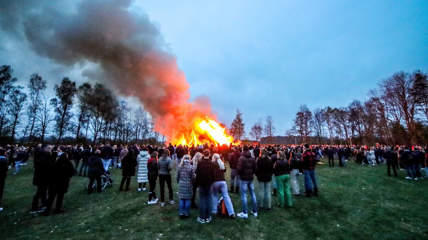 Droogte Leidt Tot Vele Afgelaste Paasvuren In Drenthe Droogte Leidt Tot Vele Afgelaste Paasvuren In Drenthe