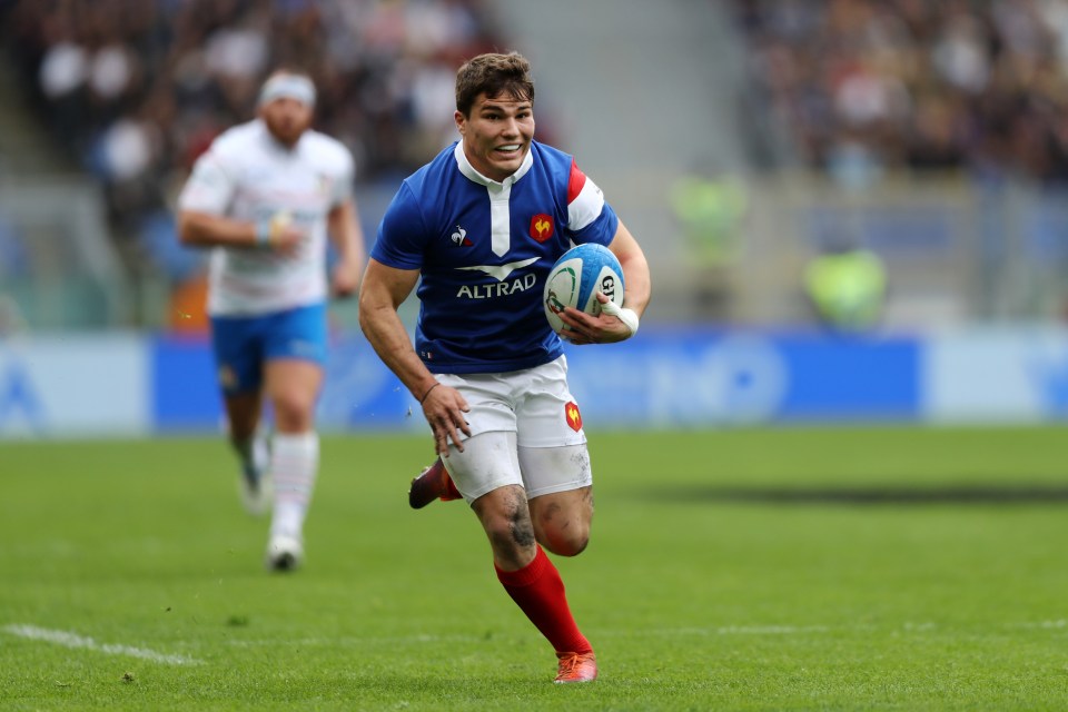 Dupont's 11 Points Power France To Victory Against Italy In Rugby