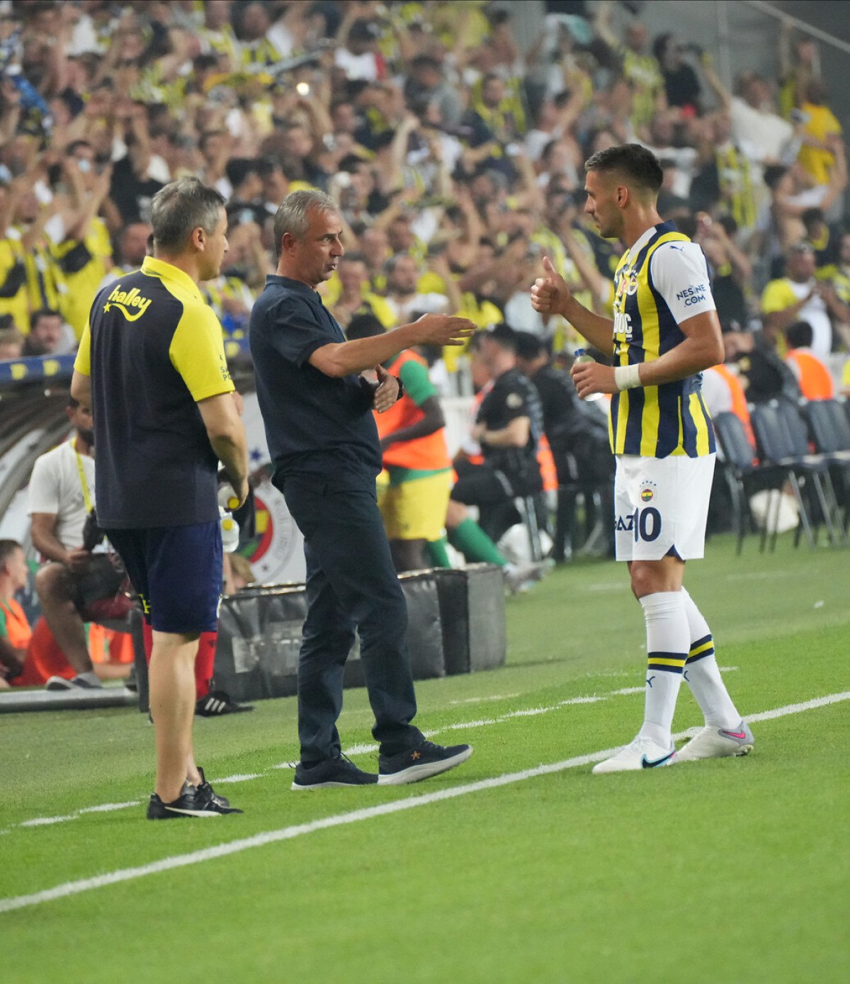 Dusan Tadić'in Süper Lig'deki 100. Maçı: Bir Efsanenin Devamı Dusan Tadić'in Süper Lig'deki 100. Maçı: Bir Efsanenin Devamı