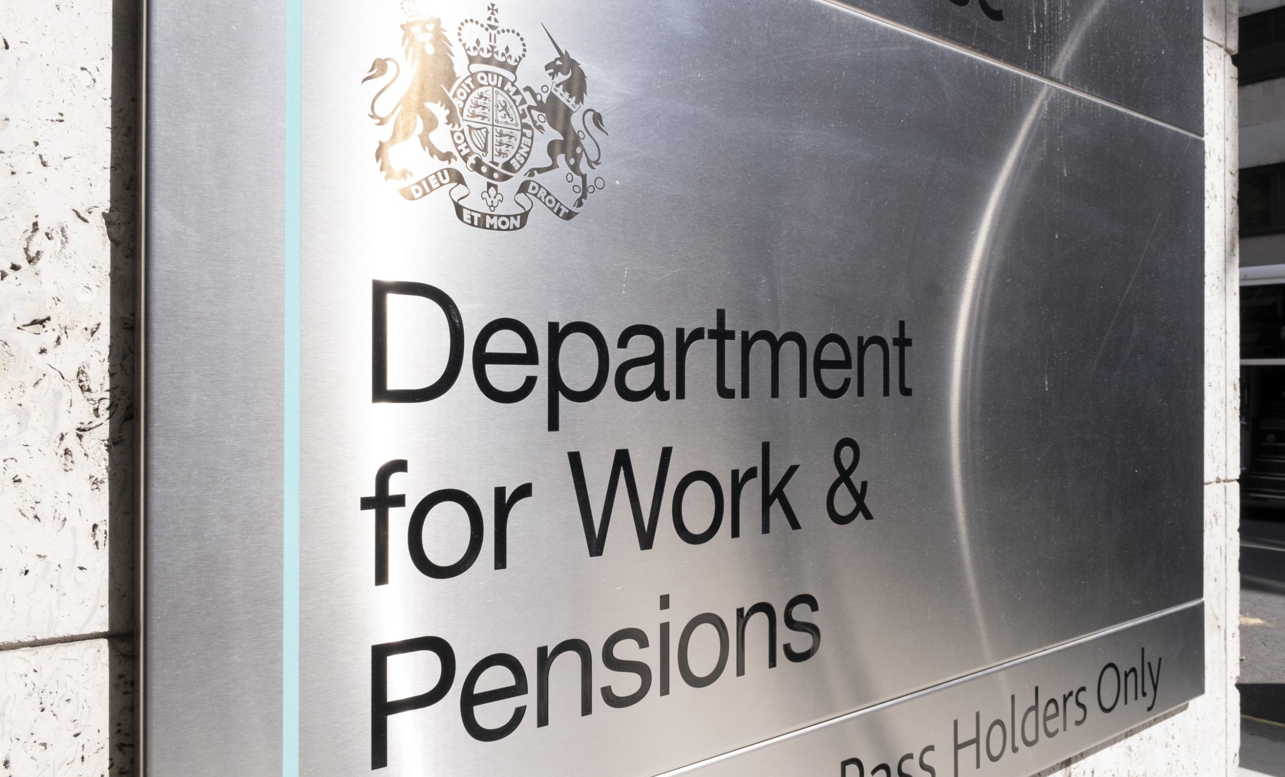 DWP To Axe Two Benefits: Final Payments Approaching DWP To Axe Two Benefits: Final Payments Approaching