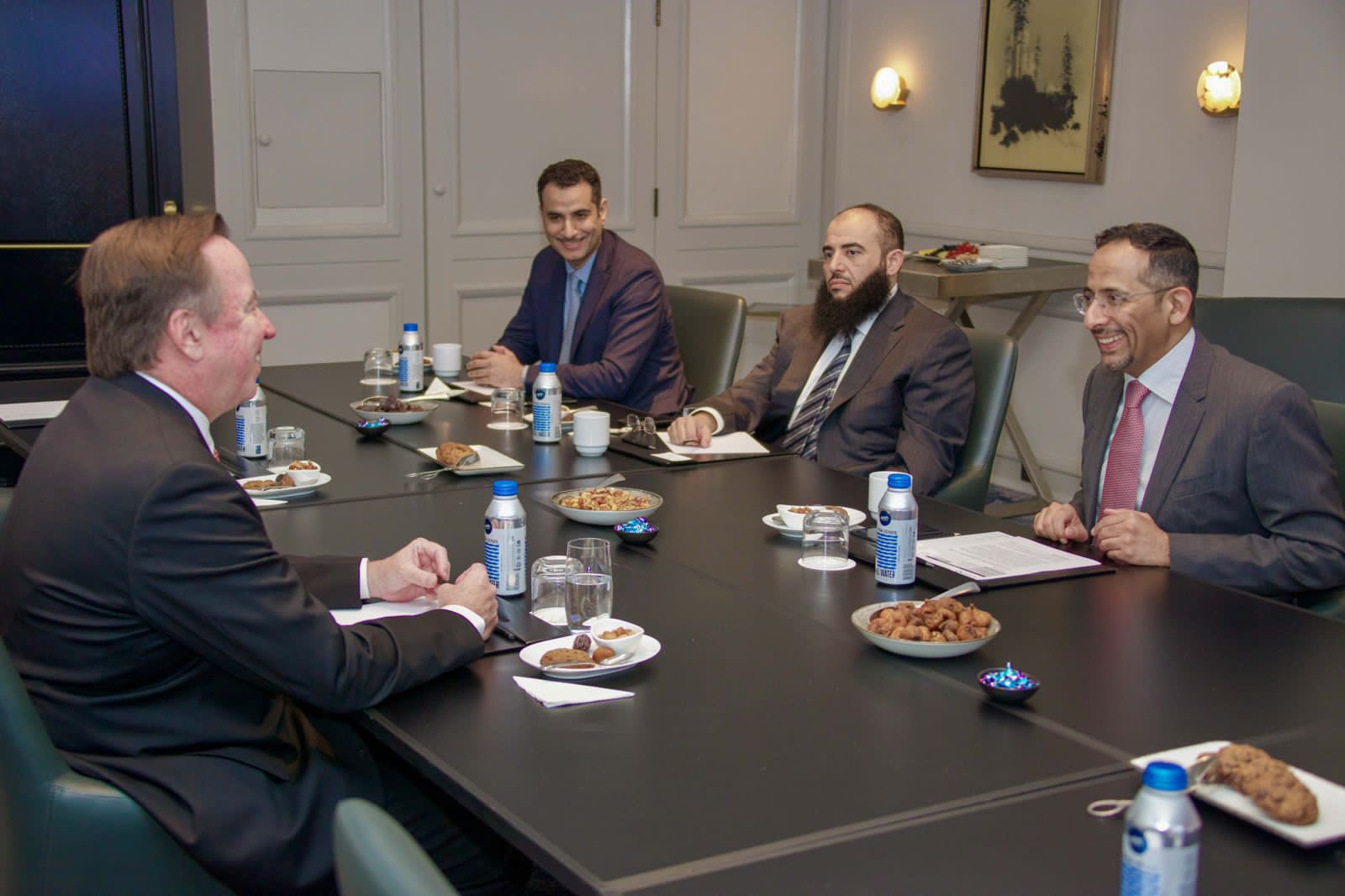 دويتشه بنك: تعزيز الشراكات وزيادة الاستثمارات في الإمارات دويتشه بنك: تعزيز الشراكات وزيادة الاستثمارات في الإمارات