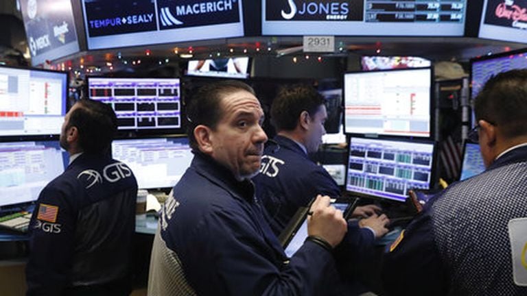 Early Trading In Amsterdam: 7% Market Decline Due To Trade War Worries Early Trading In Amsterdam: 7% Market Decline Due To Trade War Worries
