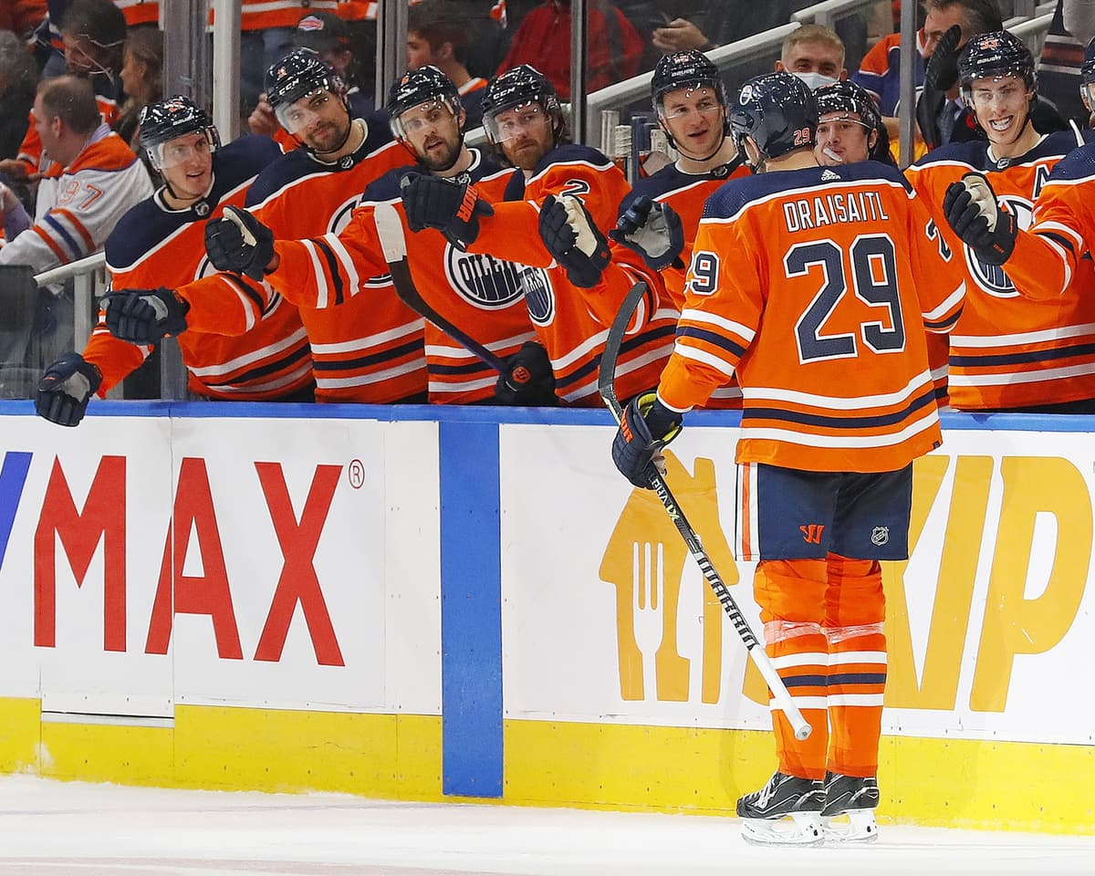 Edmonton Oilers' Draisaitl Leaves Game Due To Injury Edmonton Oilers' Draisaitl Leaves Game Due To Injury