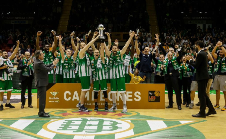 El Ascenso Del Real Betis: ¿Un Equipo Histórico? El Ascenso Del Real Betis: ¿Un Equipo Histórico?