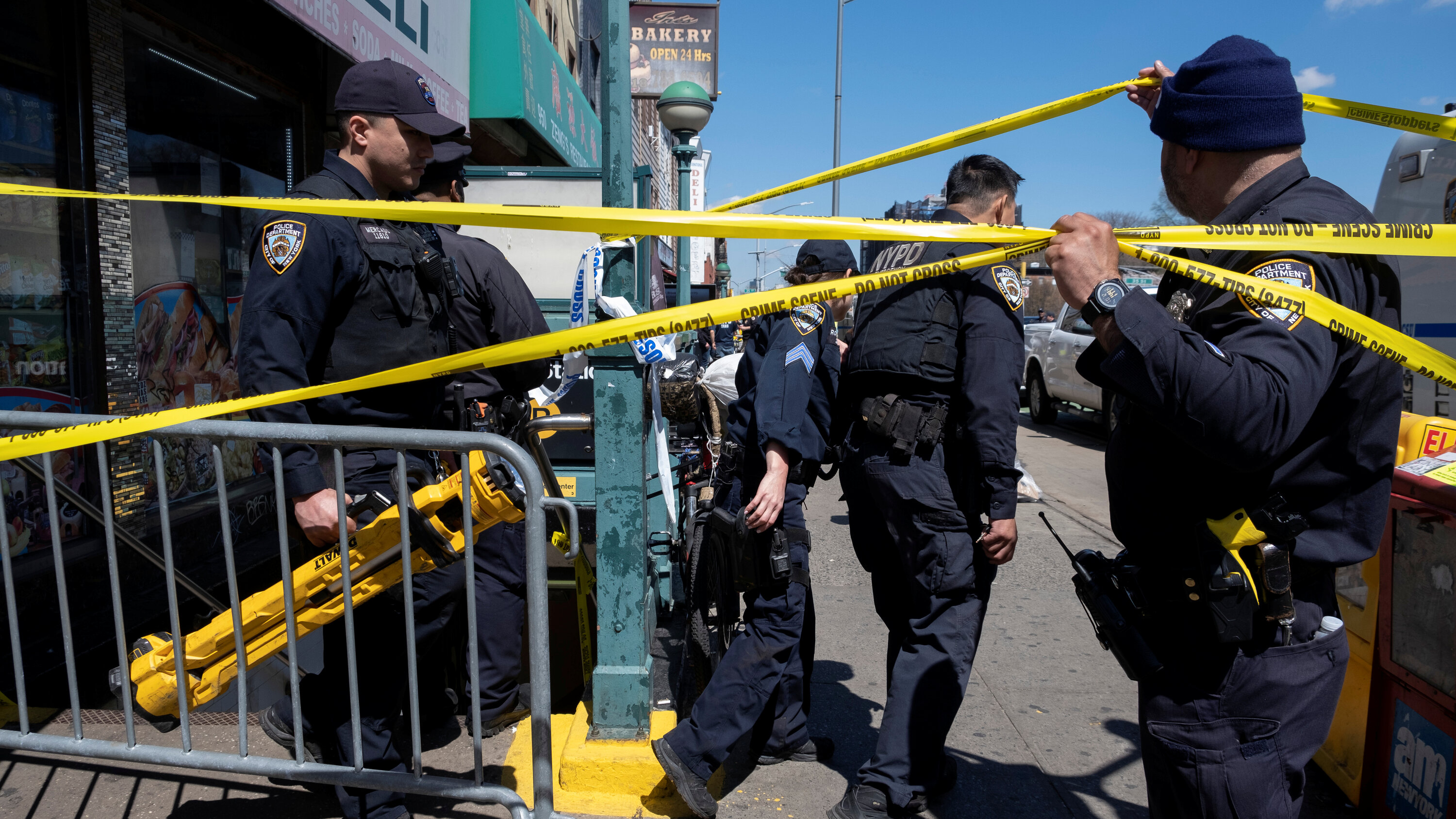 Emergency Response To Subway Stabbing Near Brooklyn Bridge Emergency Response To Subway Stabbing Near Brooklyn Bridge