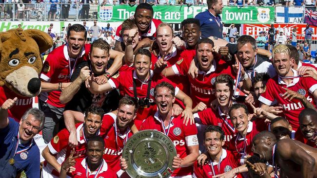 Eredivisie Title Race: Ajax Advances, Feyenoord And PSV Battle Continues Eredivisie Title Race: Ajax Advances, Feyenoord And PSV Battle Continues