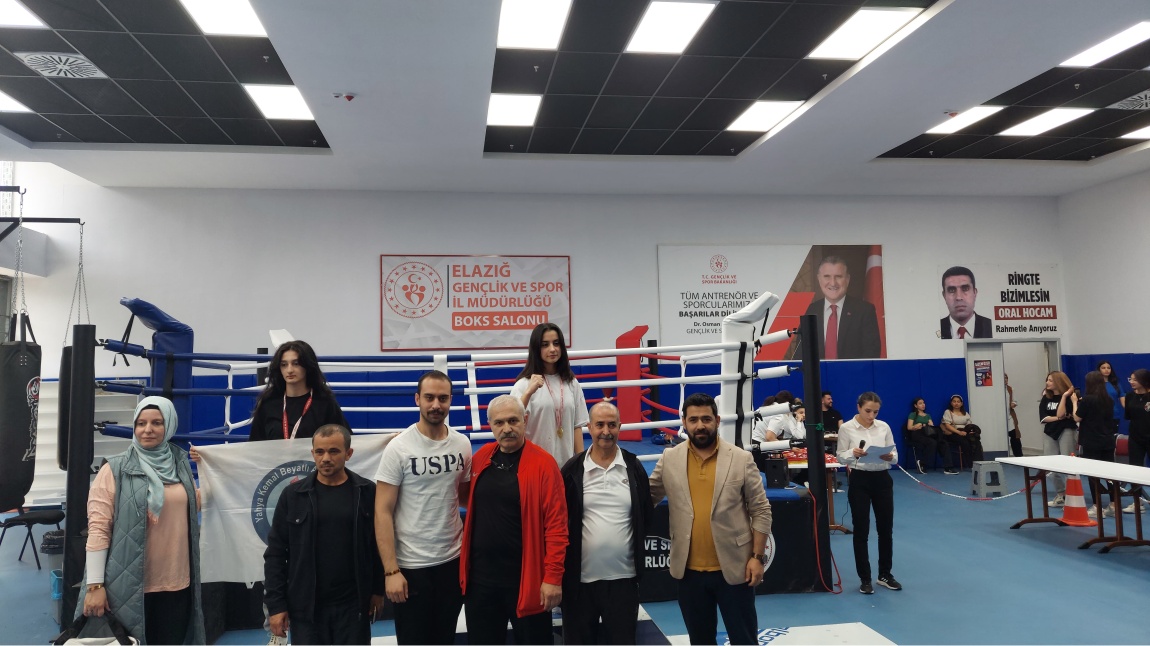 Eski Bir Doktorun Boks Turnuvası Macerası Eski Bir Doktorun Boks Turnuvası Macerası