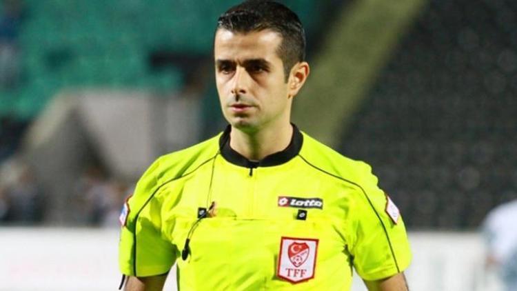 Espanyol'ün Sürpriz Galibiyeti: Hakem Taklasının Etkisi Espanyol'ün Sürpriz Galibiyeti: Hakem Taklasının Etkisi