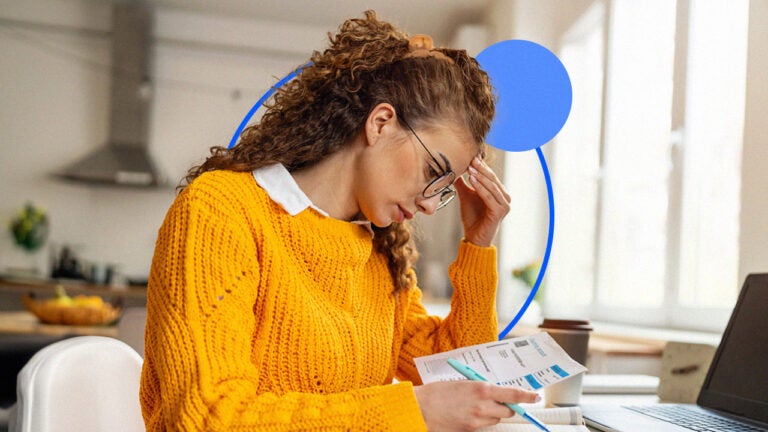 Falling Behind On Student Loans? Here's How It Affects Your Credit Falling Behind On Student Loans? Here's How It Affects Your Credit