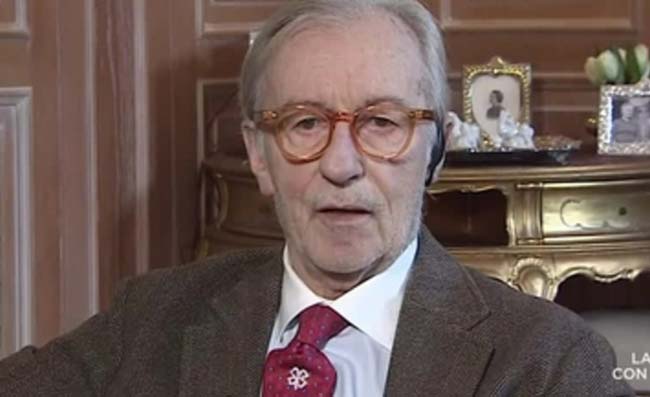 Feltri Critica Venerdì Santo: Un Solo Cristo In Croce Basta? Feltri Critica Venerdì Santo: Un Solo Cristo In Croce Basta?