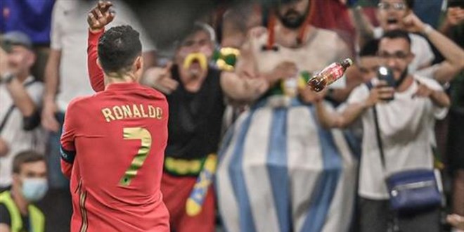Fenerbahçe'ye Transfer Çağrısı: Danimarkalı Türk Taraftar Ronaldo'ya Seslendi Fenerbahçe'ye Transfer Çağrısı: Danimarkalı Türk Taraftar Ronaldo'ya Seslendi