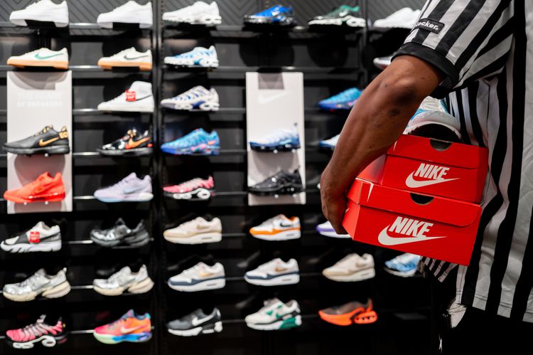 Foot Locker Earnings Data: Evidence Of A Nike Turnaround? Foot Locker Earnings Data: Evidence Of A Nike Turnaround?