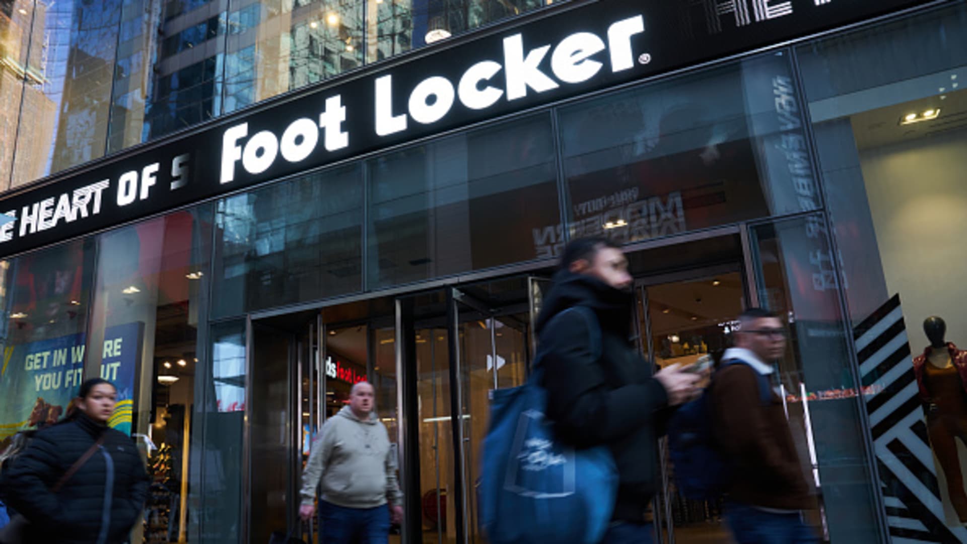 Foot Locker (FL) Q4 2024 Earnings: Performance And Lace Up Plan Update Foot Locker (FL) Q4 2024 Earnings: Performance And Lace Up Plan Update