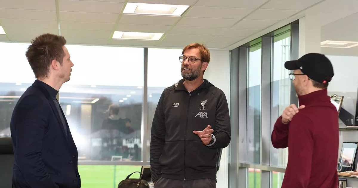 Former Liverpool Captain Blasts Manchester United's Transfer Former Liverpool Captain Blasts Manchester United's Transfer