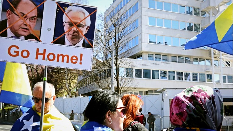 Formiranje Vlade Kosova: Krasnići (DPK) Postavlja Ultimatum Formiranje Vlade Kosova: Krasnići (DPK) Postavlja Ultimatum