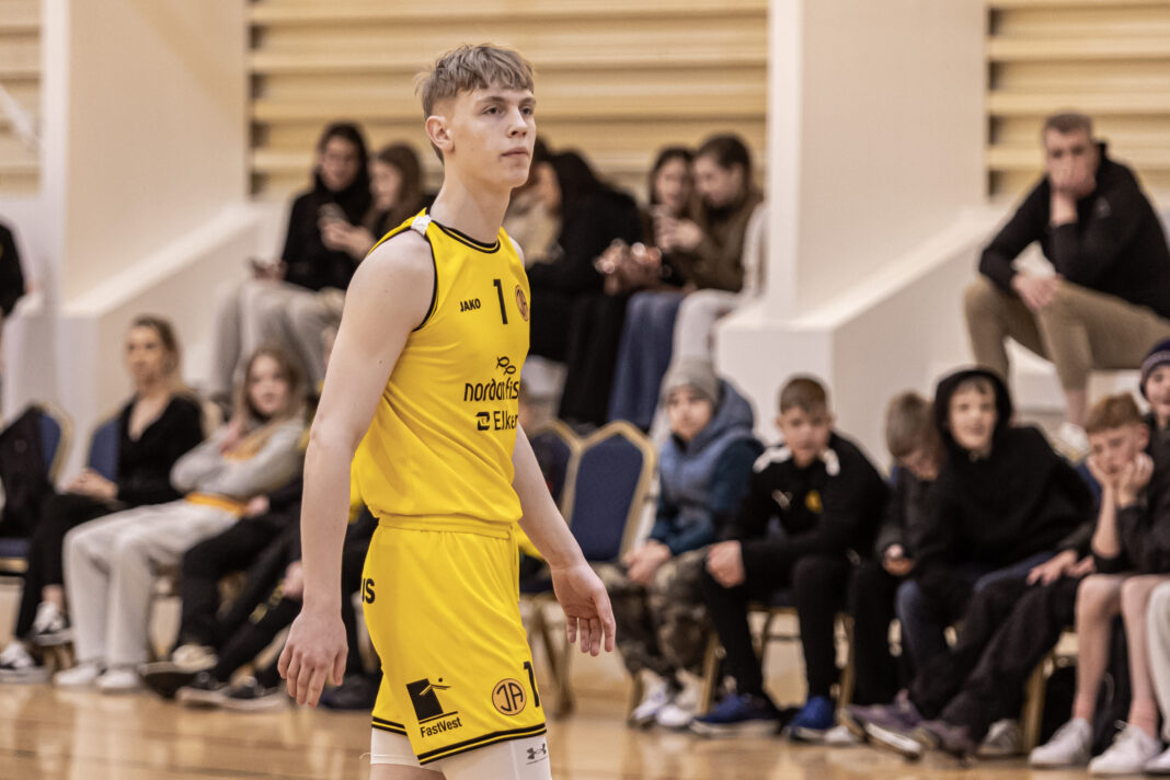 Fótbolti Í Dag: Dagskrá Bestu Deildarinnar Fótbolti Í Dag: Dagskrá Bestu Deildarinnar
