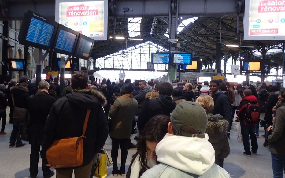 Gare Du Nord: Perturbations Importantes Toute La Journée Après Découverte D'une Bombe Gare Du Nord: Perturbations Importantes Toute La Journée Après Découverte D'une Bombe