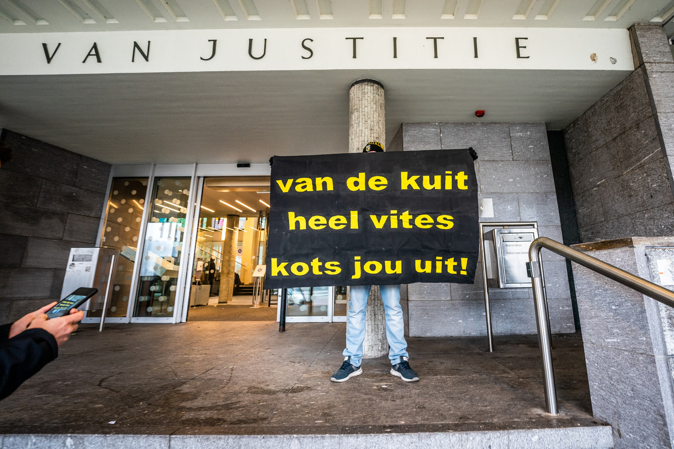 Gemeente Kampen Vs. Enexis: Kort Geding Over Stroomnetaansluiting Gemeente Kampen Vs. Enexis: Kort Geding Over Stroomnetaansluiting