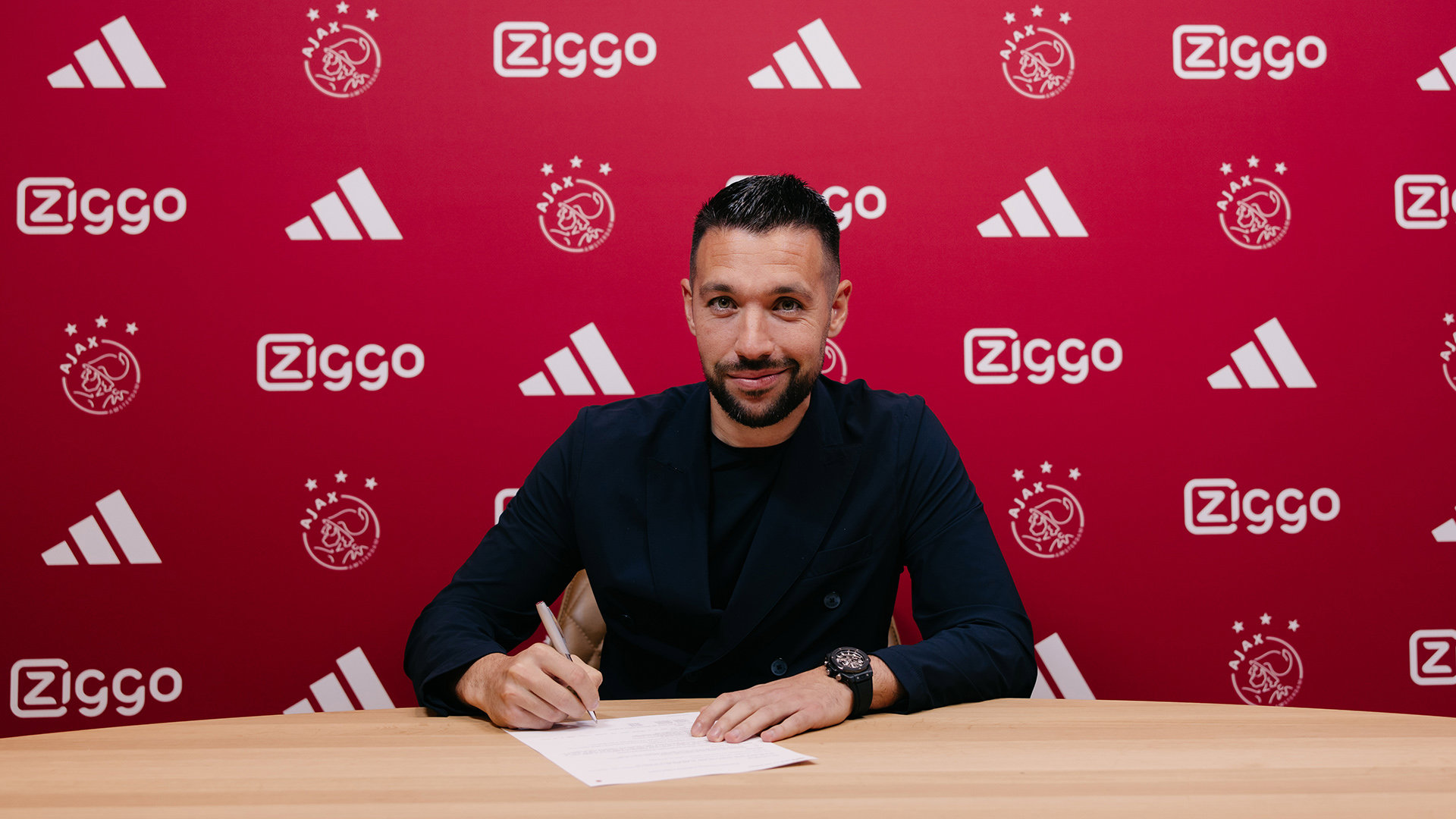 Gesprek KNVB En Potentiële Opvolger Farioli: Contractverlenging Op De Agenda Gesprek KNVB En Potentiële Opvolger Farioli: Contractverlenging Op De Agenda