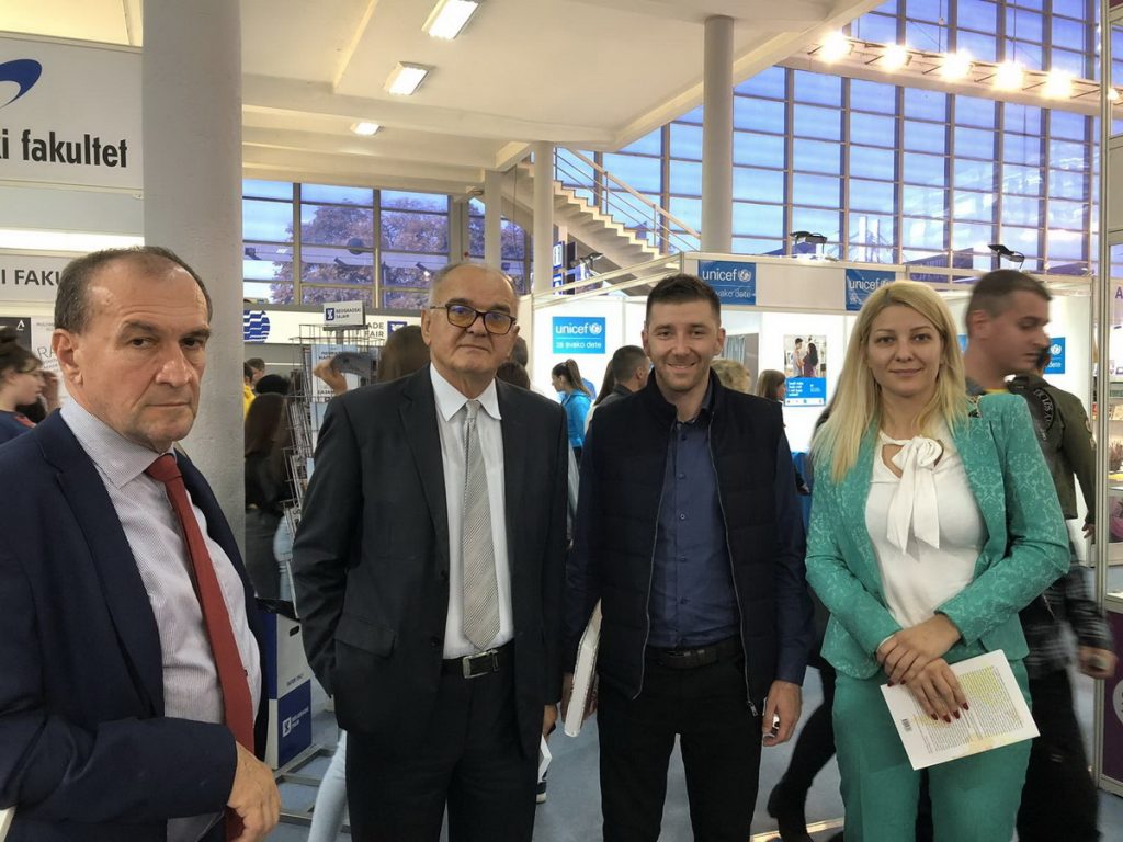 Gibonnijeva Posjeta Sarajevu: Promocija Knjige Na Sajmu Knjiga Gibonnijeva Posjeta Sarajevu: Promocija Knjige Na Sajmu Knjiga