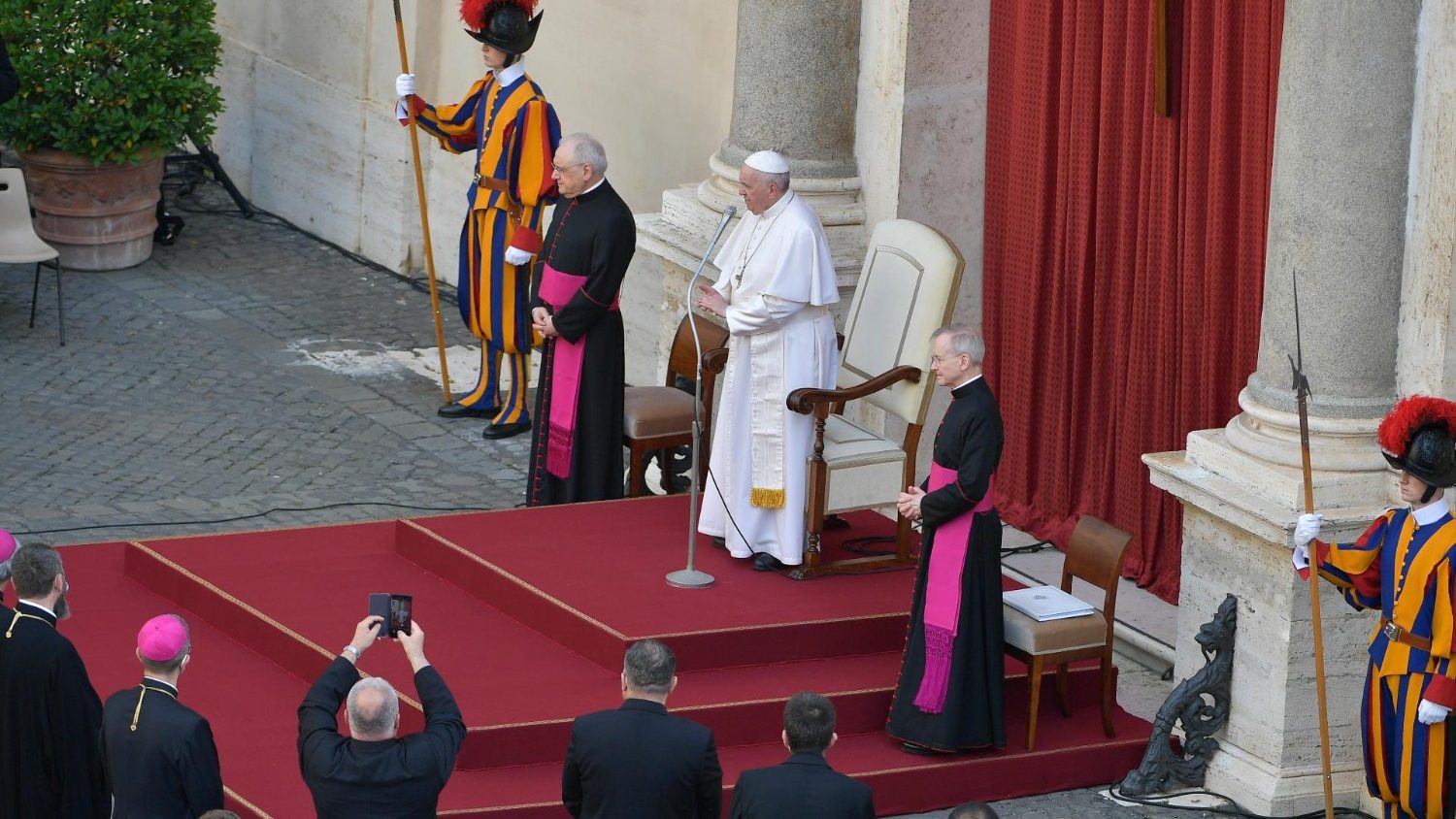 Giro D'Italia 2024: Papal Audience And Vatican City Stage Giro D'Italia 2024: Papal Audience And Vatican City Stage