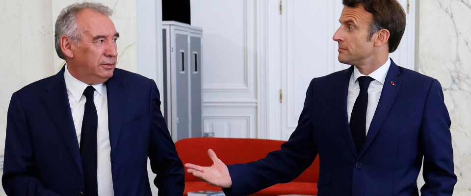 Governo Bayrou: La Strategia Per Contrastare L'ascesa Di Le Pen A Destra Governo Bayrou: La Strategia Per Contrastare L'ascesa Di Le Pen A Destra