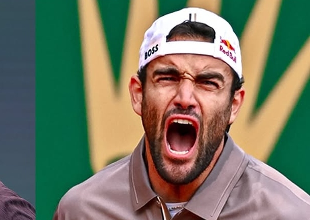 Griekspoor Triumphs: Stunning Win Over Top-Seeded Zverev Griekspoor Triumphs: Stunning Win Over Top-Seeded Zverev