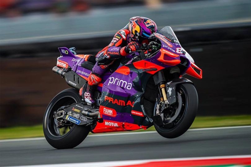 Hasil FP1 MotoGP Inggris: Marquez Tercepat, Motor Mogok Hentikan Aksi Hasil FP1 MotoGP Inggris: Marquez Tercepat, Motor Mogok Hentikan Aksi