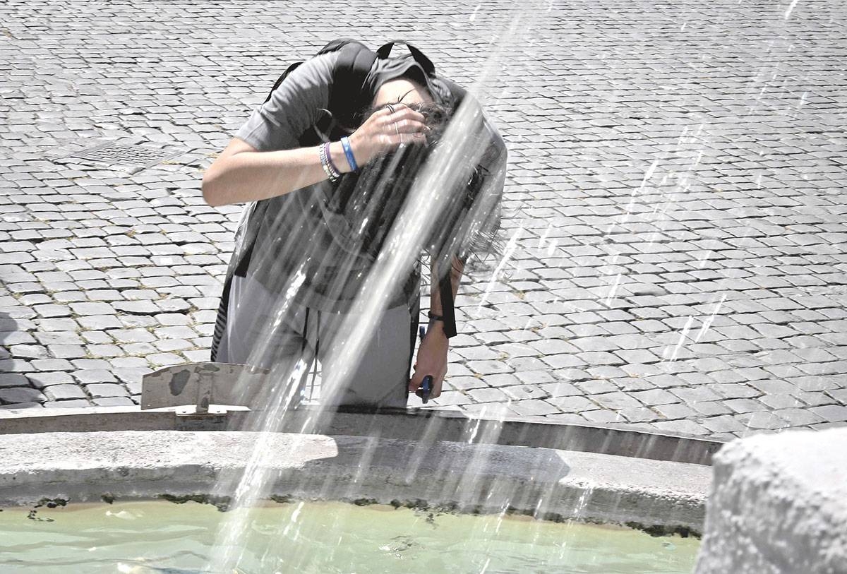 Heat Wave Forces School Closures Across Half Of Manila