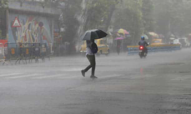 Heatwave Alert: Five South Bengal Districts Brace For Extreme Heat Heatwave Alert: Five South Bengal Districts Brace For Extreme Heat
