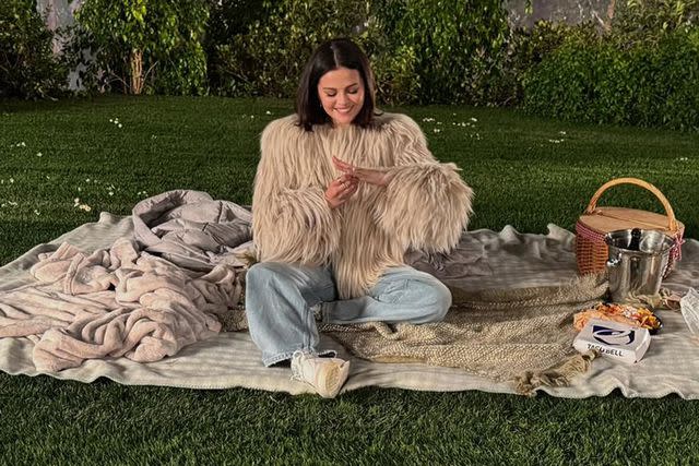 How Selena Gomez Accidentally Sold Her Diamond Ring To Several Fans How Selena Gomez Accidentally Sold Her Diamond Ring To Several Fans