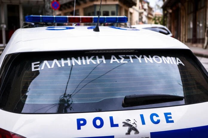 Η Σαουδική Αραβία Υποδέχεται Τον Τραμπ: Πρωτοφανής Τελετή Με Χρυσά Σπαθιά Και Αεροσκάφη F-15 Η Σαουδική Αραβία Υποδέχεται Τον Τραμπ: Πρωτοφανής Τελετή Με Χρυσά Σπαθιά Και Αεροσκάφη F-15