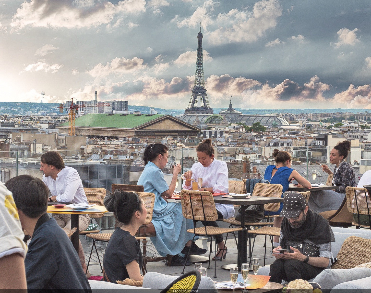 Imanol Harinordoquy Et Jean-Michel Suhubiette Inaugurent Le Restaurant Rooftop Des Galeries Lafayette À Biarritz (avant Pau)