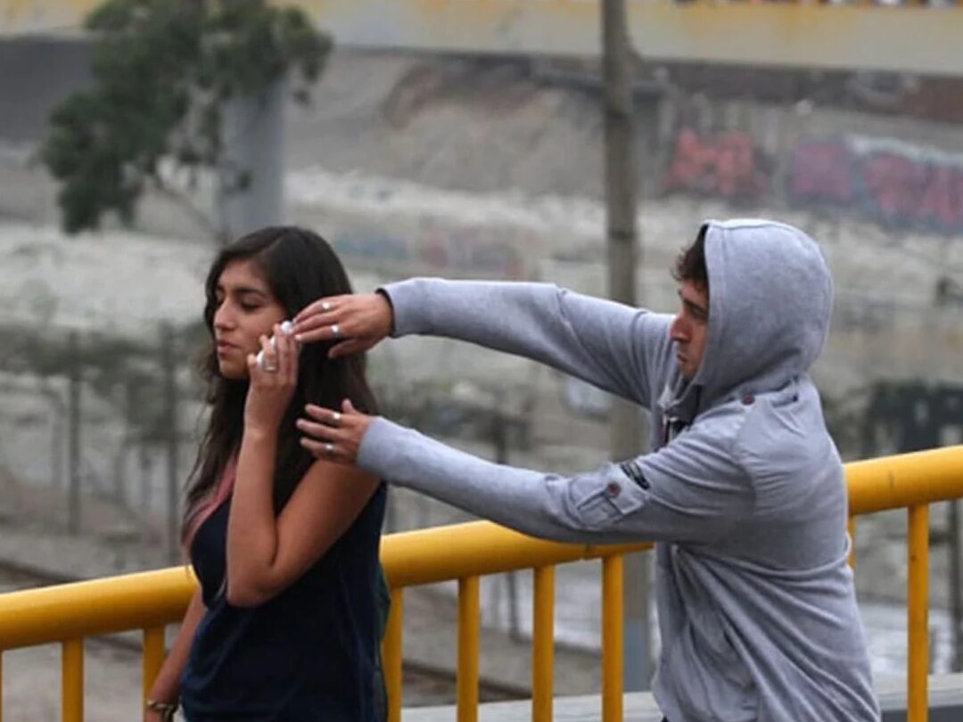 Impugnación De Correísmo A La Prohibición De Celulares En La Segunda Vuelta Electoral Impugnación De Correísmo A La Prohibición De Celulares En La Segunda Vuelta Electoral
