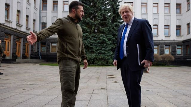 Incidente Con Avestruz: Boris Johnson Herido Durante Visita Familiar A Texas Incidente Con Avestruz: Boris Johnson Herido Durante Visita Familiar A Texas