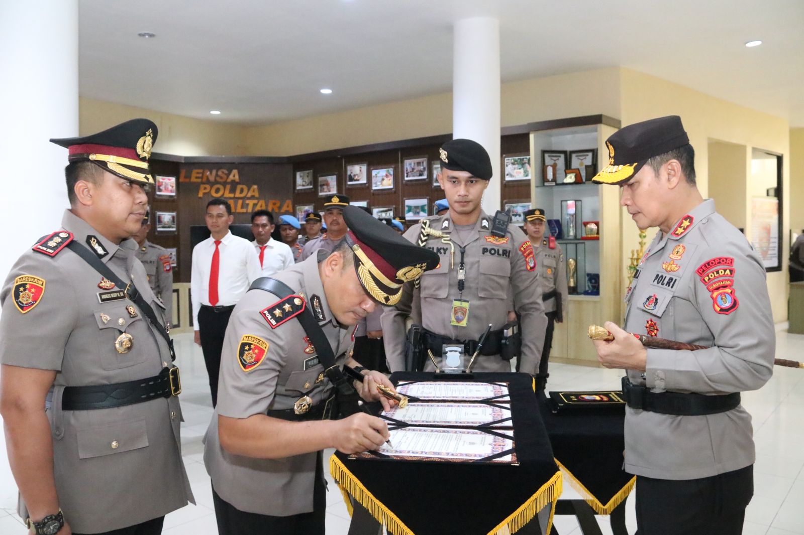 Irjen Daniel Pimpin Sertijab 7 Perwira Menengah Polda Bali: Pesan Dan Harapannya Irjen Daniel Pimpin Sertijab 7 Perwira Menengah Polda Bali: Pesan Dan Harapannya