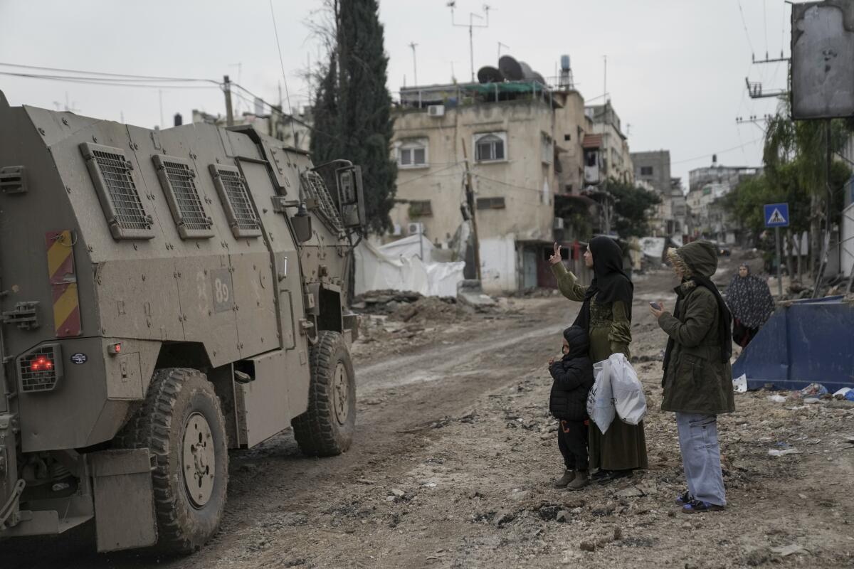 Israeli Women Veterans Call For Release Of Gaza Captives Israeli Women Veterans Call For Release Of Gaza Captives