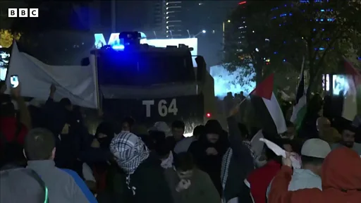 İsrail Meclisi'nde Esir Yakınlarının Protestosu Sonucu Arbede İsrail Meclisi'nde Esir Yakınlarının Protestosu Sonucu Arbede