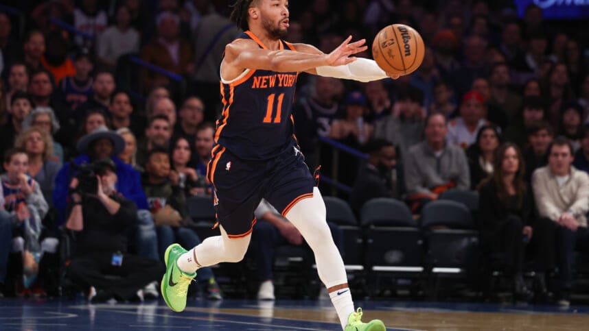 Jalen Brunson's Ankle Injury: Knicks-Lakers Game Ends In Overtime Jalen Brunson's Ankle Injury: Knicks-Lakers Game Ends In Overtime