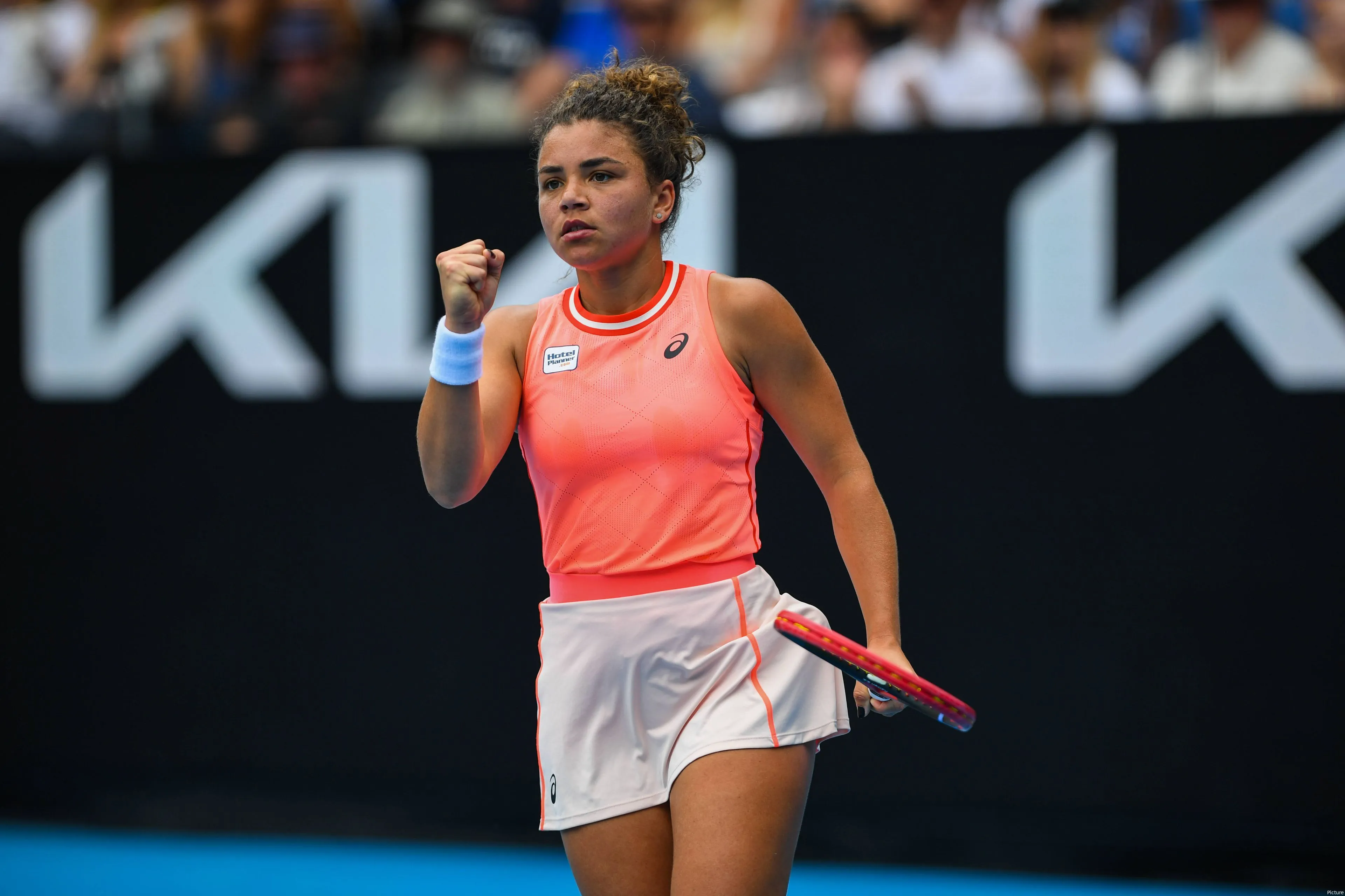 Jasmine Paolini's Rome Triumph: A Historic Win Jasmine Paolini's Rome Triumph: A Historic Win