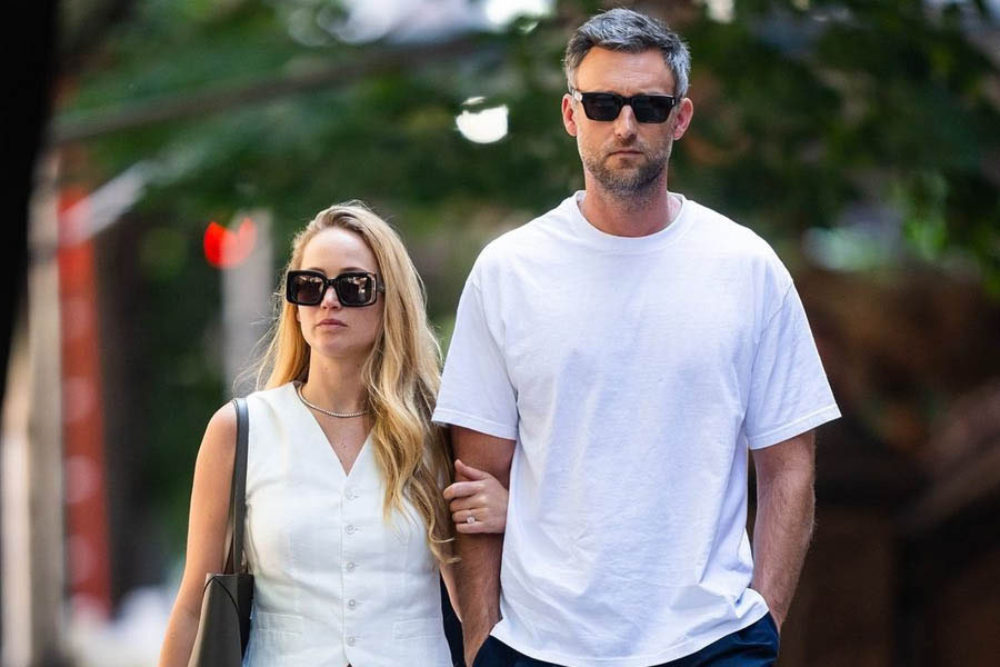 Jennifer Lawrence And Cooke Maroney: New Photos Surface Following Second Child Reports Jennifer Lawrence And Cooke Maroney: New Photos Surface Following Second Child Reports