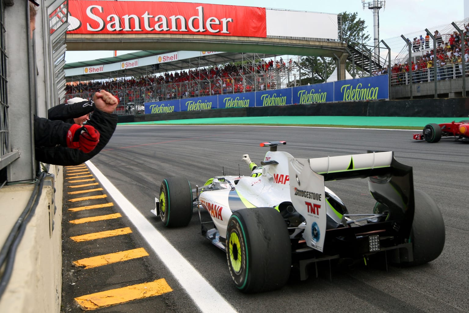 Jenson Button's Post-Theft Decision: No Return To The UK Jenson Button's Post-Theft Decision: No Return To The UK