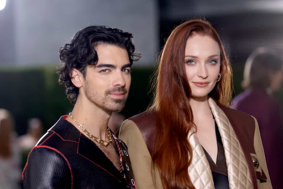 Joe Jonas: A Couple's Dispute And His Unexpected Reaction Joe Jonas: A Couple's Dispute And His Unexpected Reaction