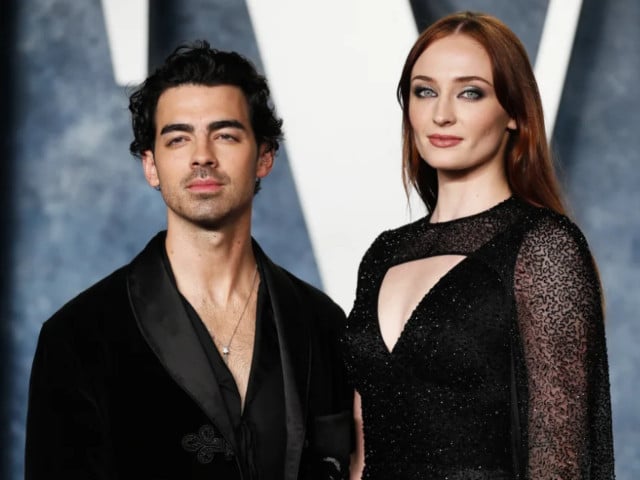Joe Jonas And The Couple's Fight: A Hilarious Turn Of Events Joe Jonas And The Couple's Fight: A Hilarious Turn Of Events