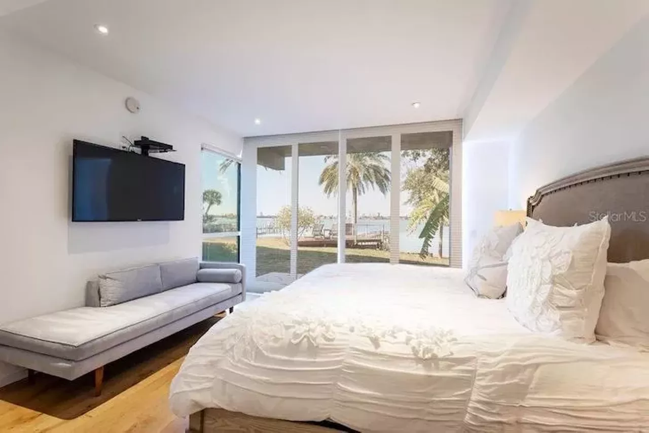 John Travolta Addresses Candid Bedroom Photo Shared From $3M Home John Travolta Addresses Candid Bedroom Photo Shared From $3M Home