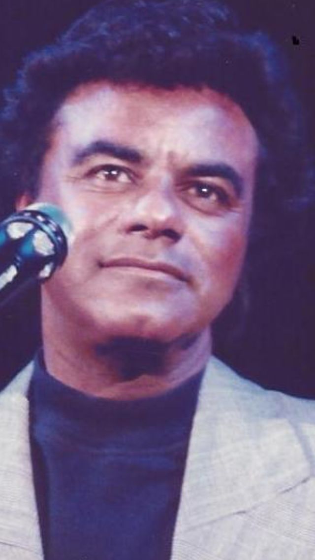 Johnny Mathis Announces Retirement From Touring At 89 Due To Memory Issues Johnny Mathis Announces Retirement From Touring At 89 Due To Memory Issues