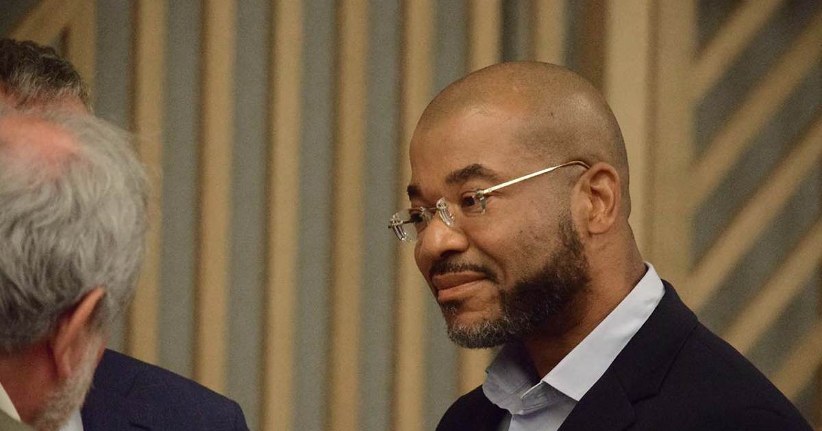 Kampen Start Kort Geding Tegen Enexis: Duurzame School Zonder Stroom? Kampen Start Kort Geding Tegen Enexis: Duurzame School Zonder Stroom?