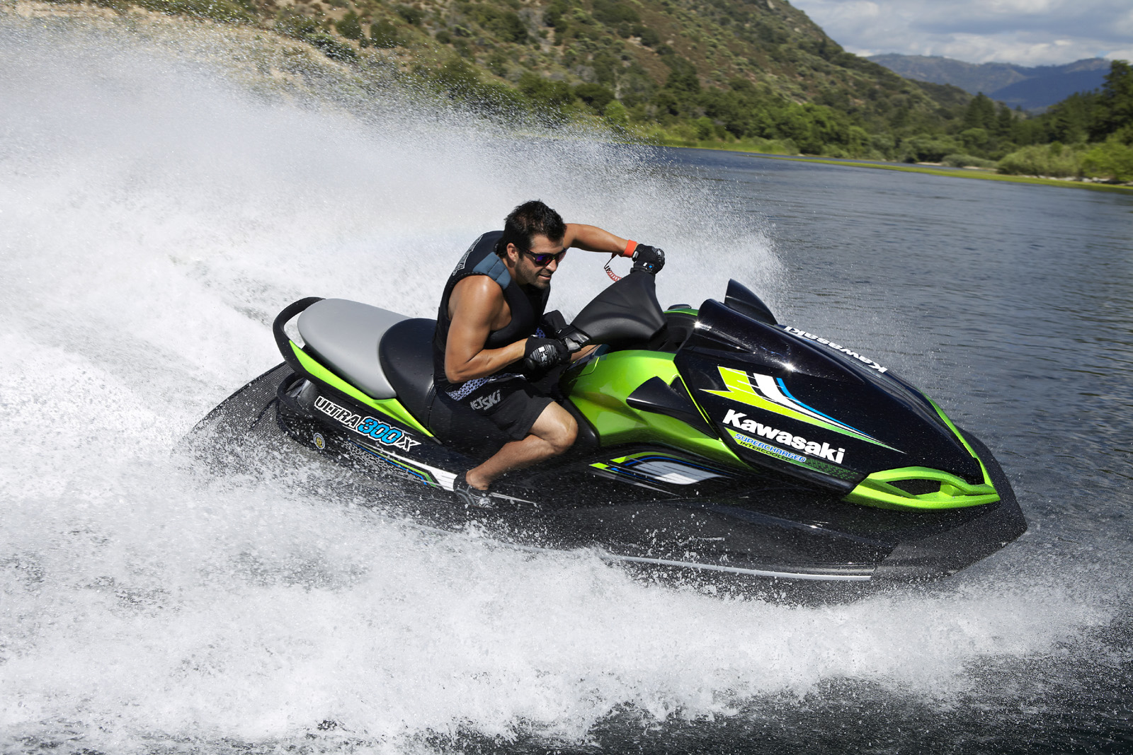Kawasaki Meluncurkan Tiga Jet Ski Premium Terbaru Di Indonesia Kawasaki Meluncurkan Tiga Jet Ski Premium Terbaru Di Indonesia