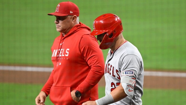 Knee Injury Forces Mike Trout Out; Angels Extend Losing Streak To Five Knee Injury Forces Mike Trout Out; Angels Extend Losing Streak To Five